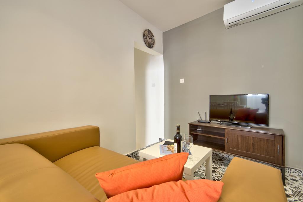 Central Valletta Two Bedroom Apartment 외부 사진